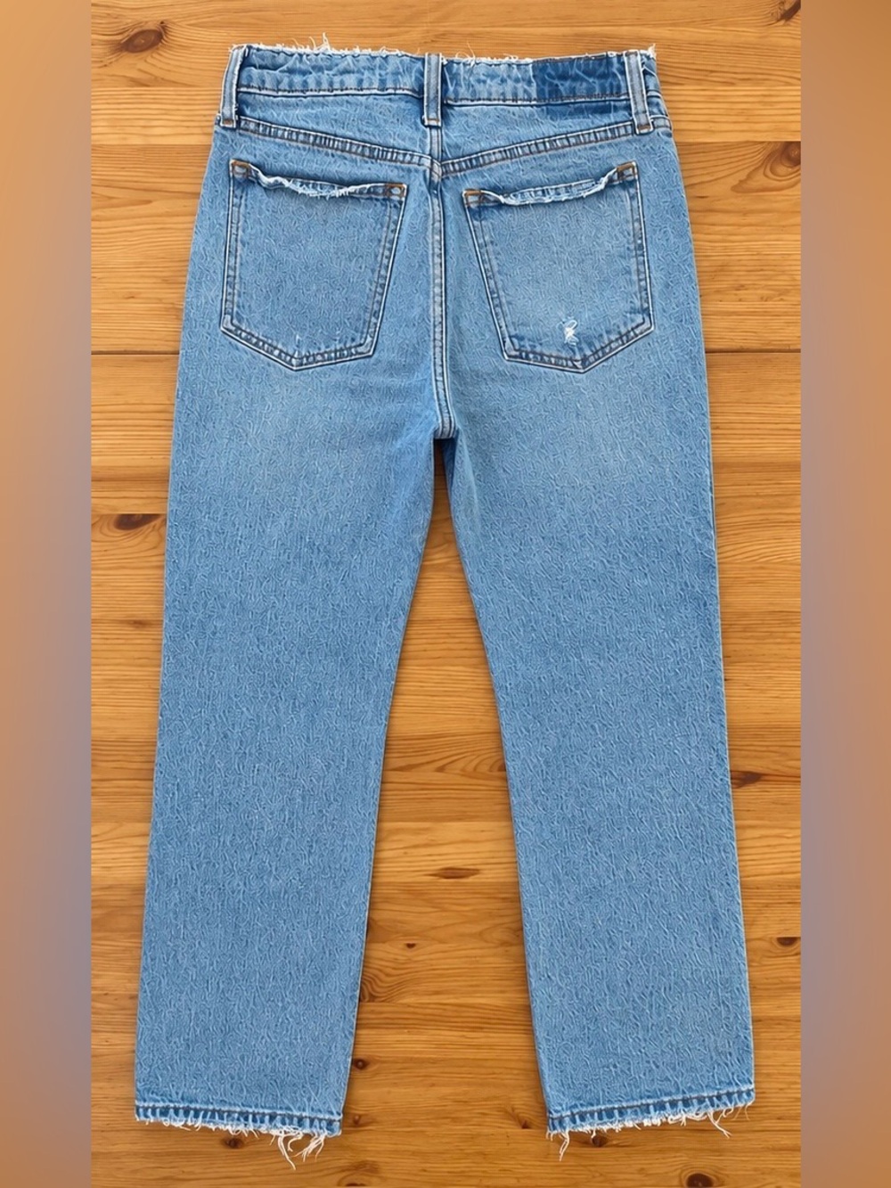 Abercrombie & Fitch The Mom High Rise Distressed Curve Love Size 28 Short - Picture 4 of 10